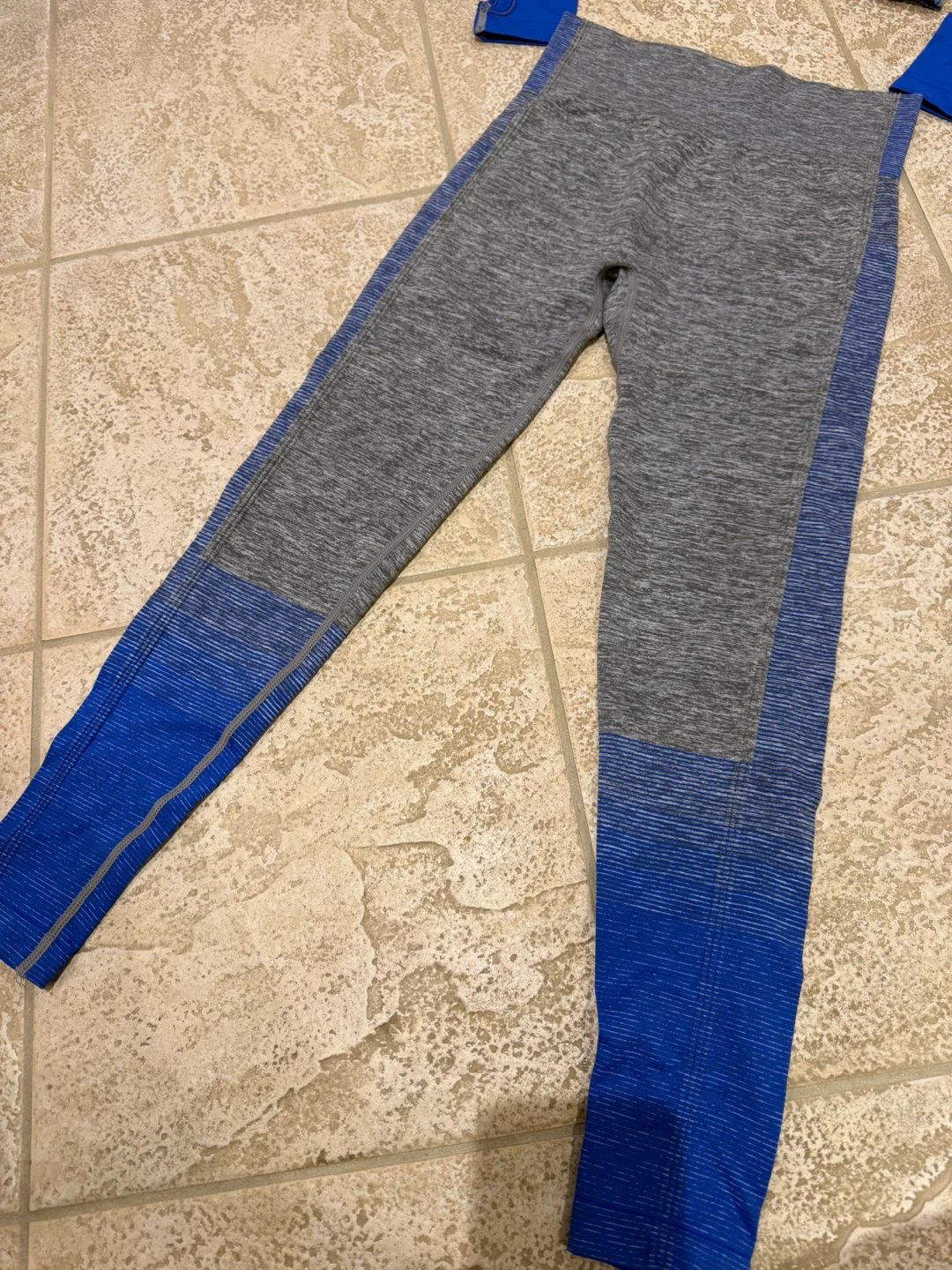 Grey & Blue Activewear Set - Long Sleeve Crop Top & Leggings - photo 2