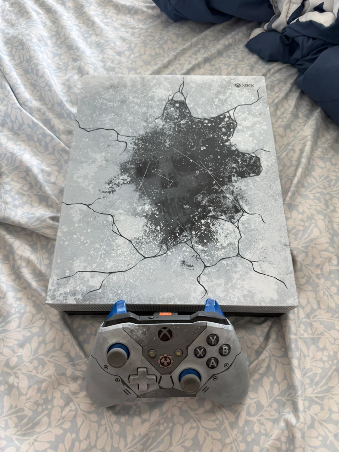 Xbox One X  1tb- Gears 5 Limited Edition Console