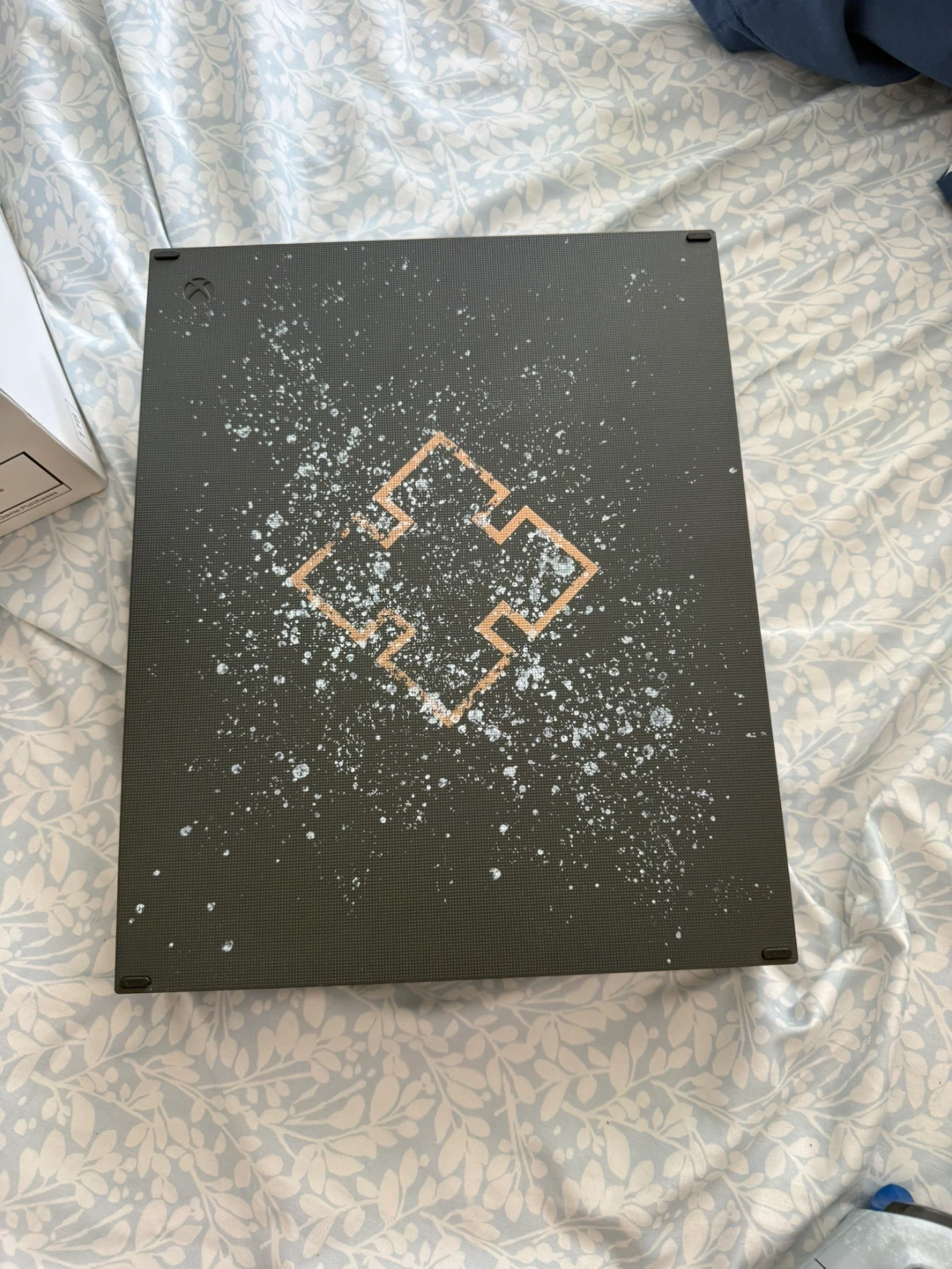 Xbox One X  1tb- Gears 5 Limited Edition Console - photo 2