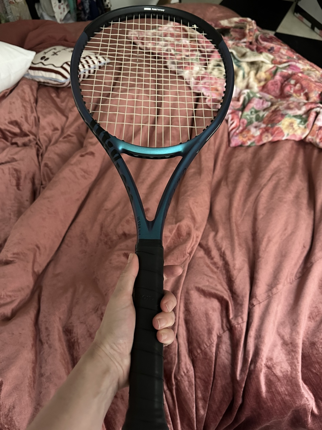 WILSON Ultra 100L V4 Tennis Racket (Strung) (4 1/8 inch)