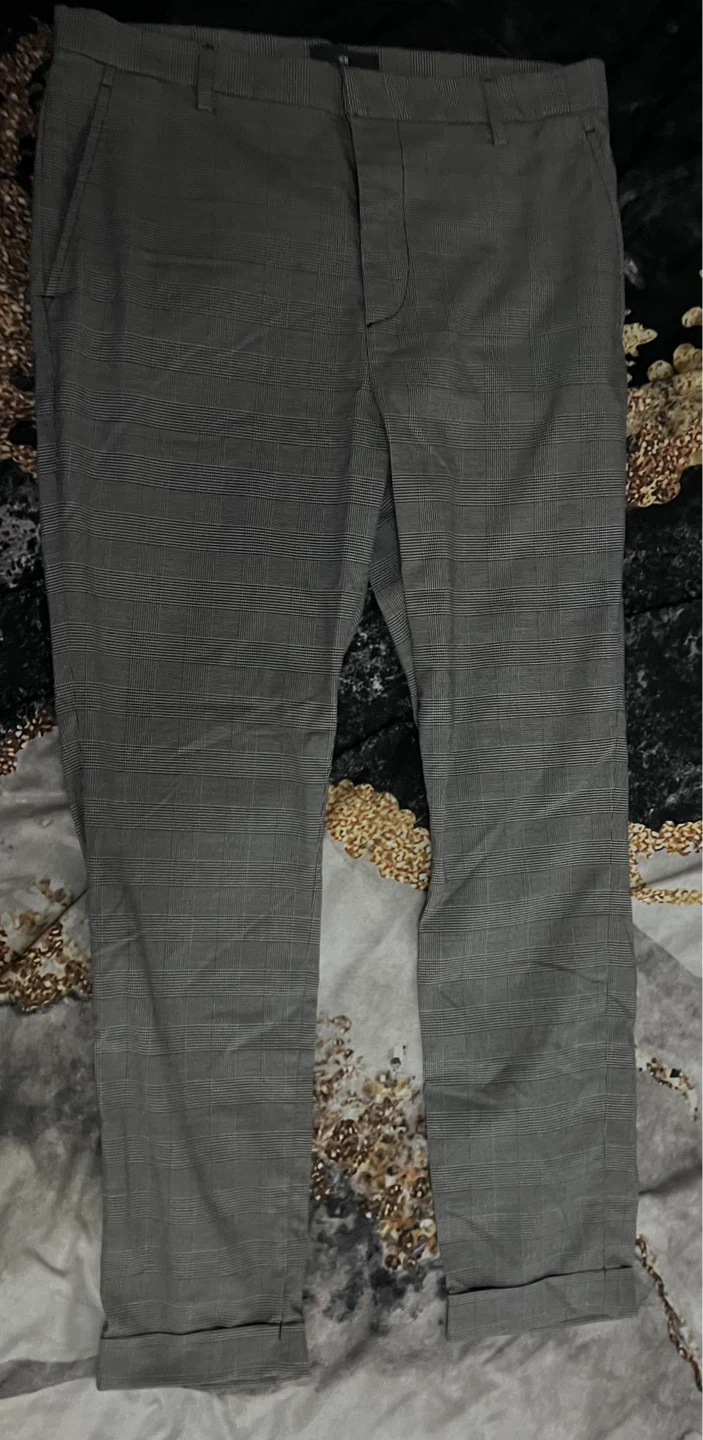 Assorted Pants/Shorts: 28-30/30 - photo 2