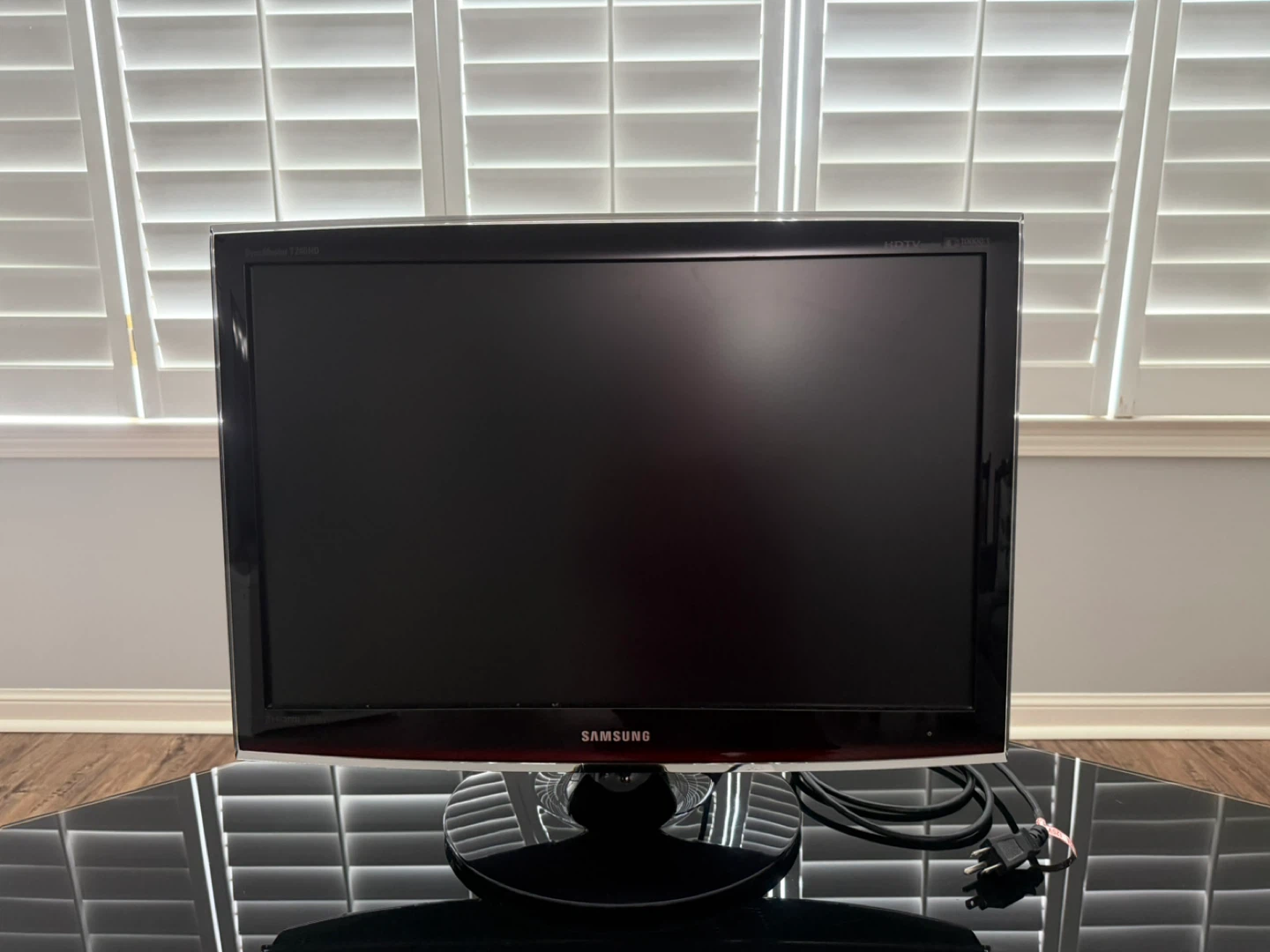 Samsung TV Stand with Glass Shelves - photo 2
