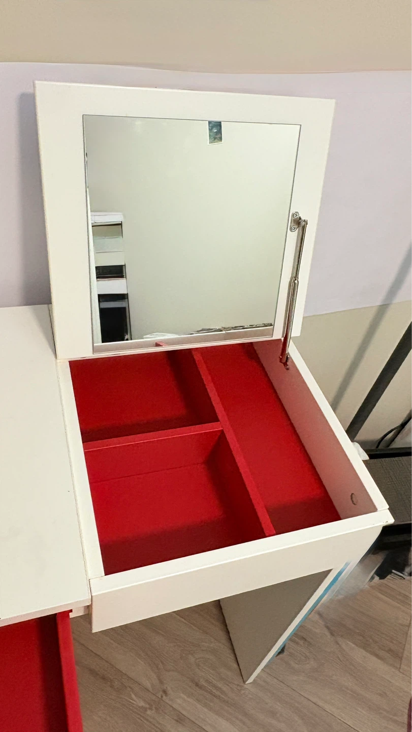 IKEA BRIMNES Makeup Vanity - photo 2