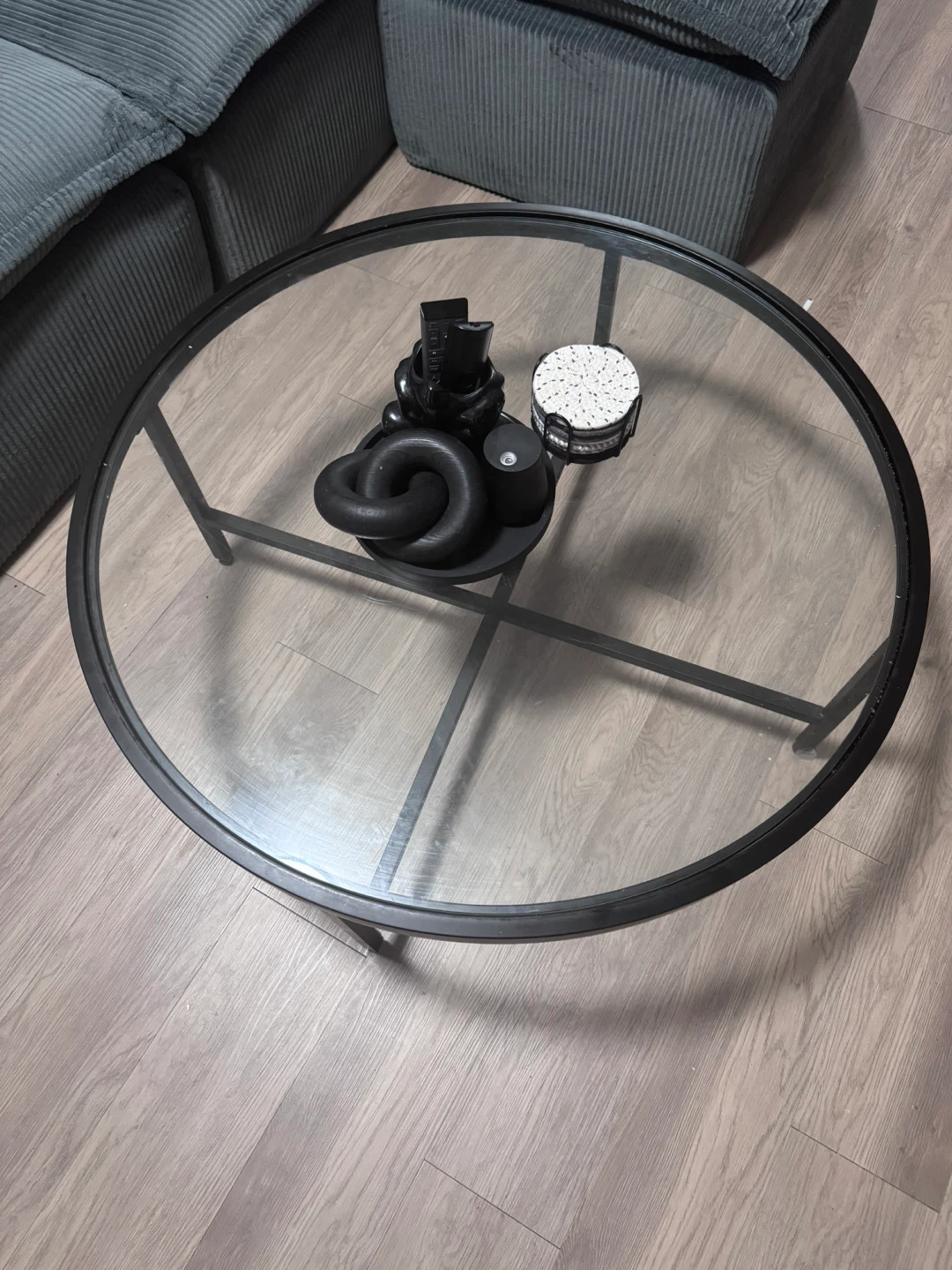 Round Glass Coffee Table - photo 2