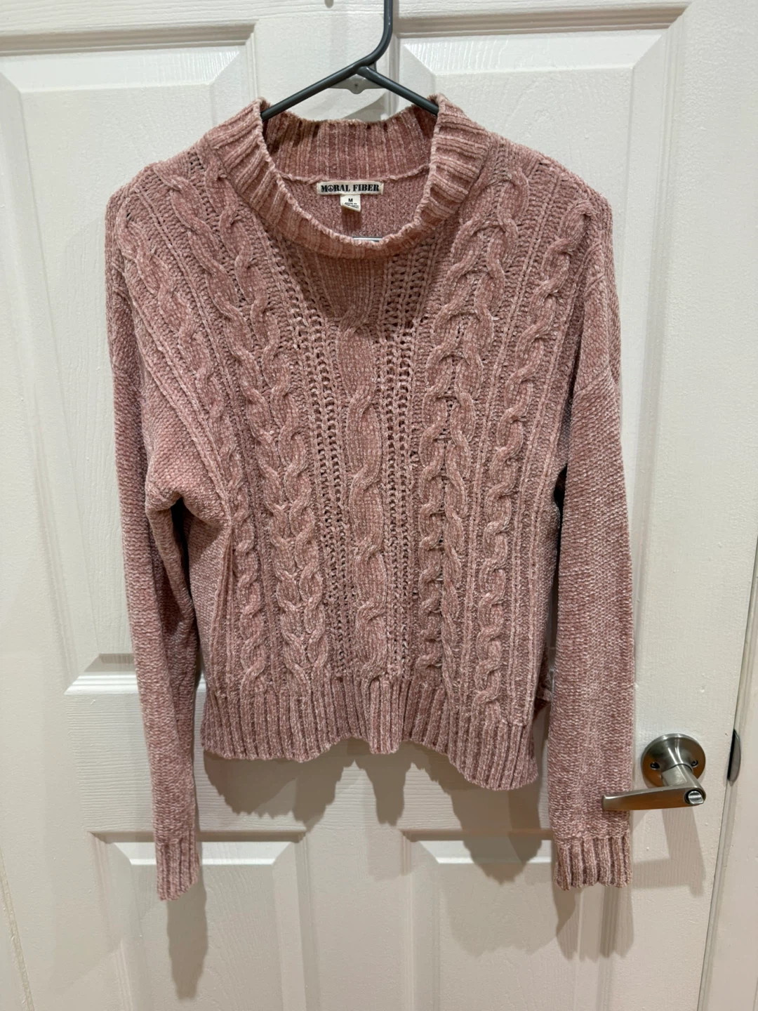 pink sweater - photo 2