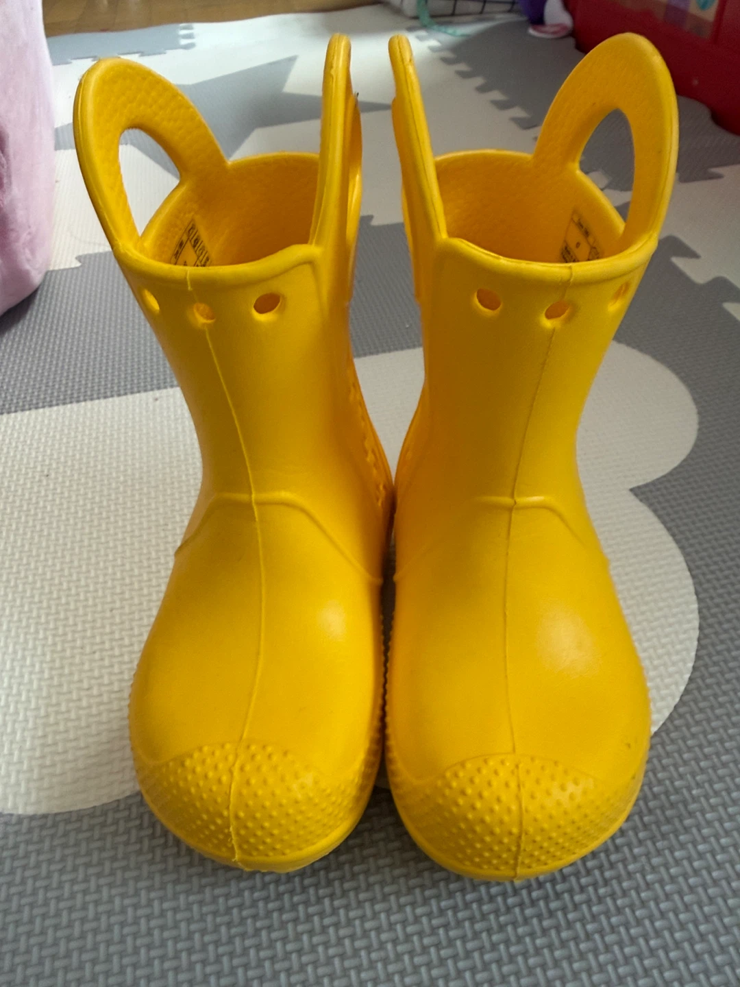 Yellow Crocs Rain Boots Size 7 - photo 2