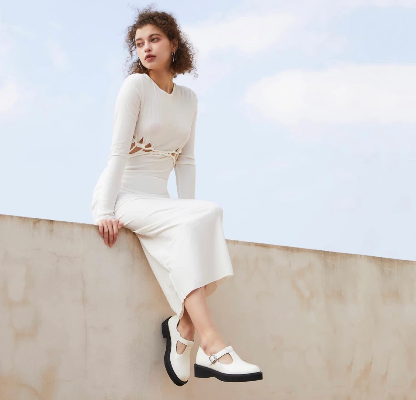 White Chunky Platform Mary Jane Shoes, brand new - photo 4