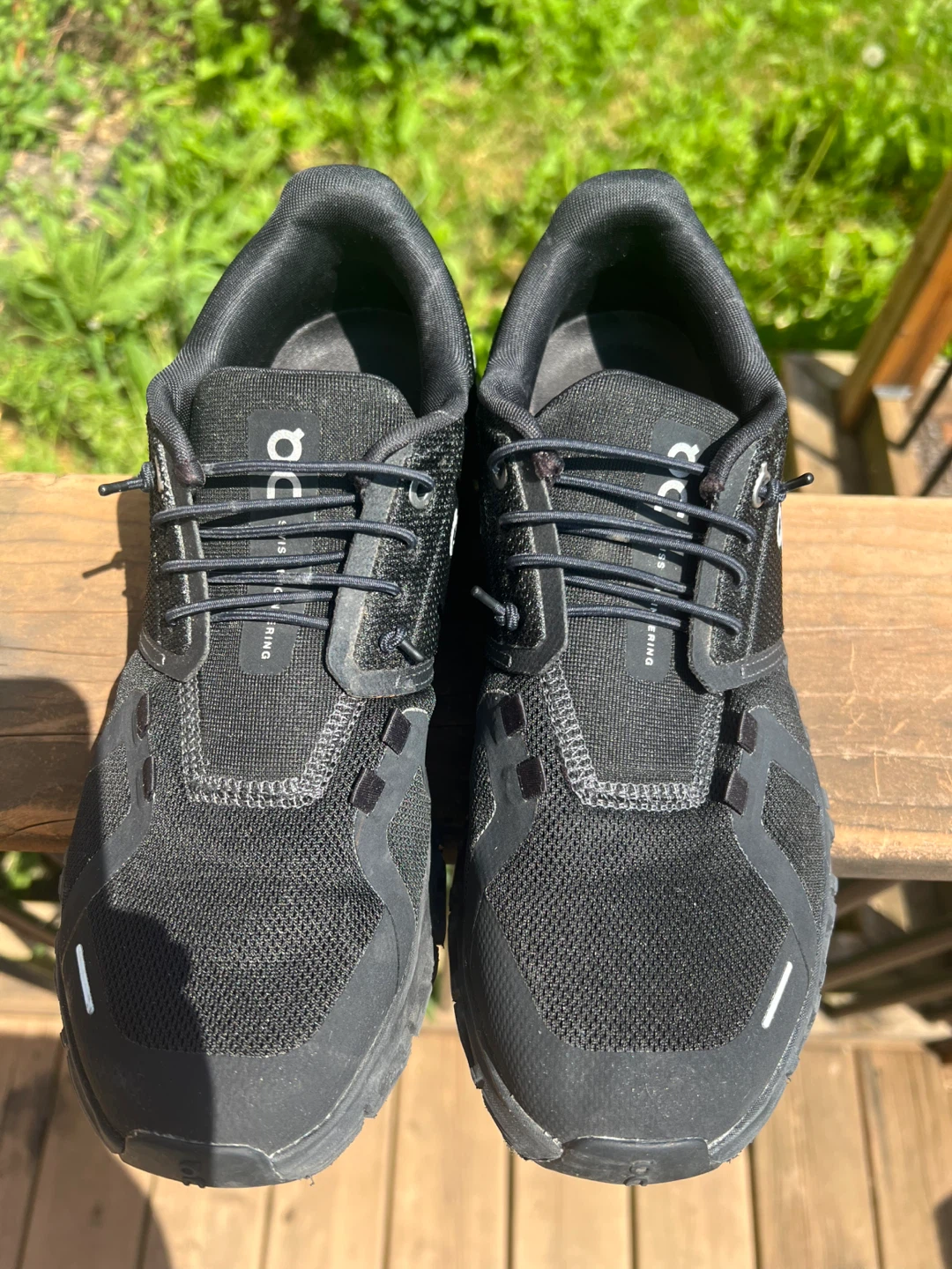 Woman’s On Cloud Running Shoes size 8.5