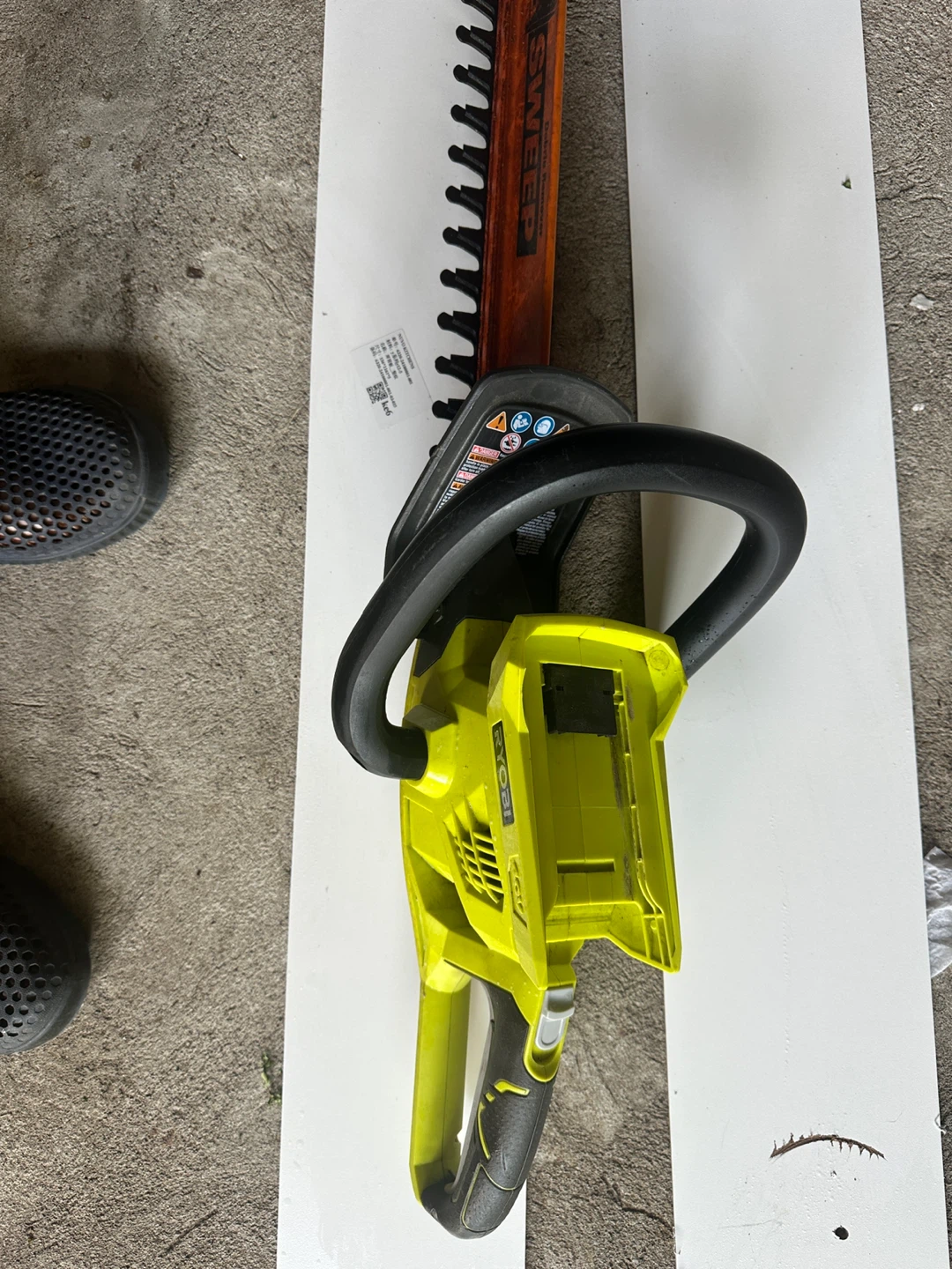 22 inch Ryobi Hedge Trimmer - photo 2