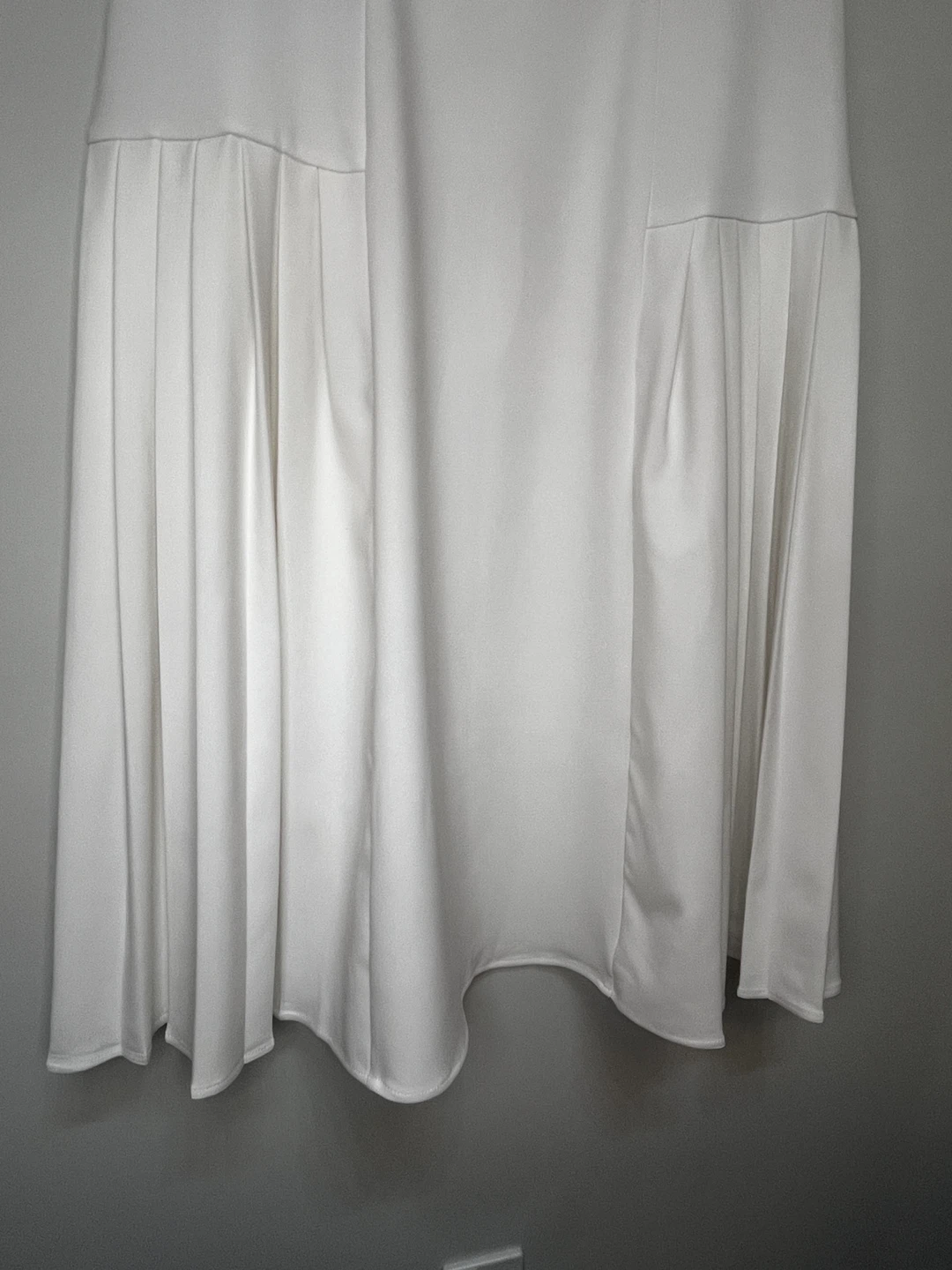 New without Tag - White Sleeveless Pleated Dress  - Size XL - photo 4