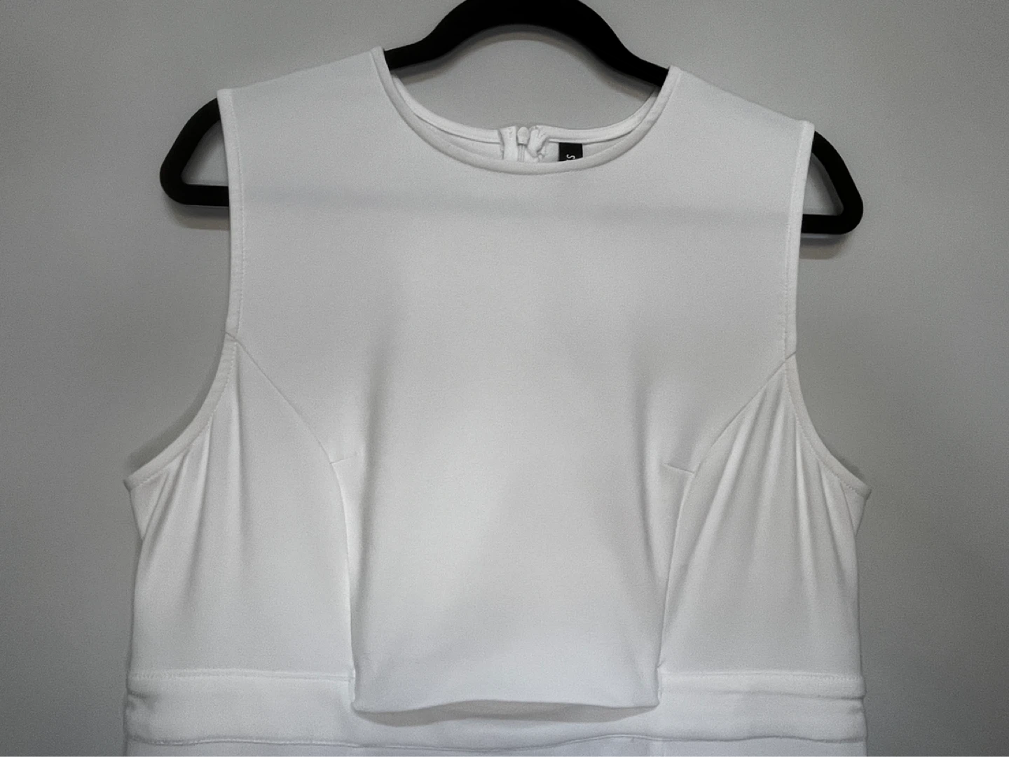 New without Tag - White Sleeveless Pleated Dress  - Size XL - photo 3