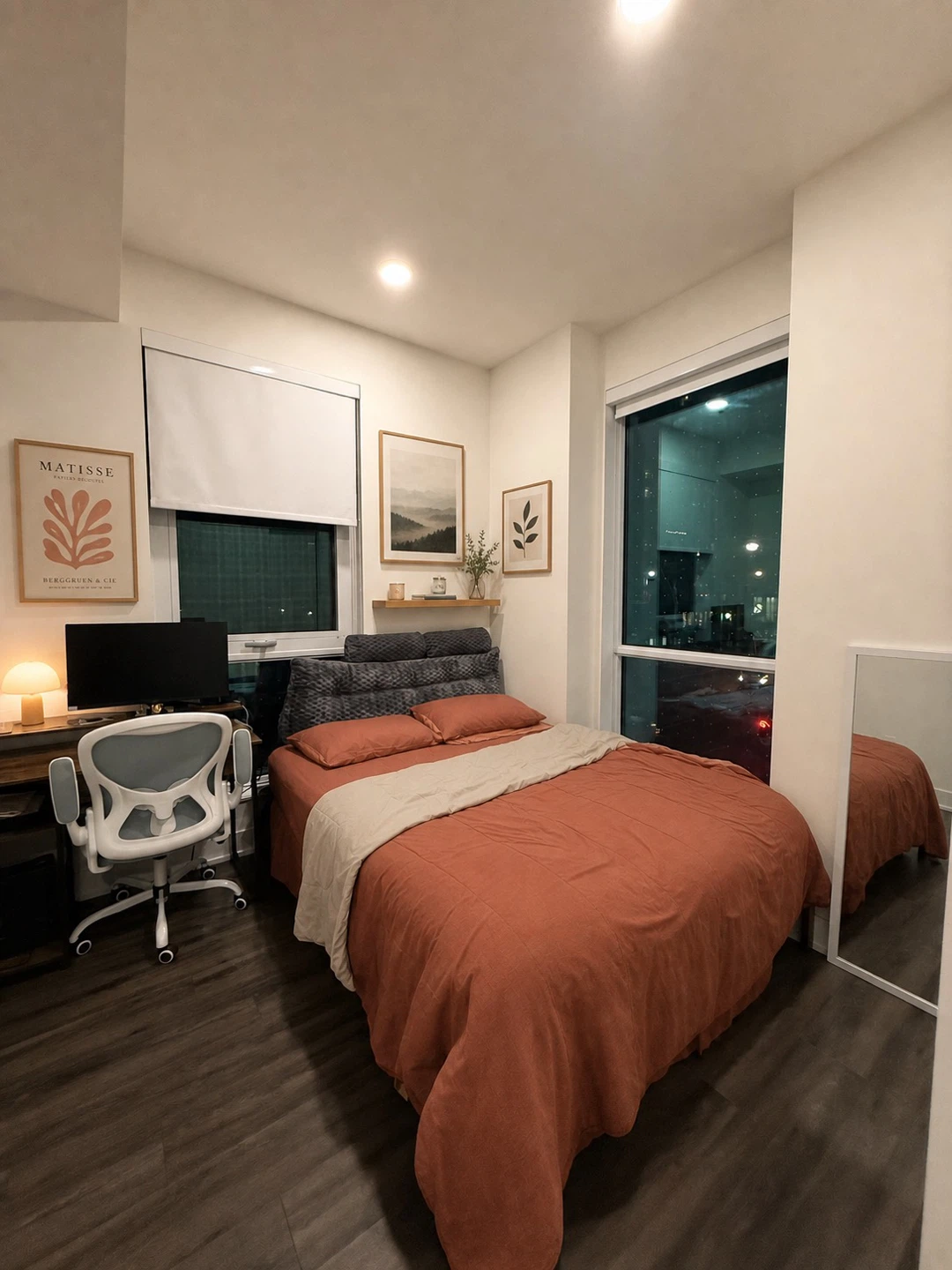 PRIVATE ROOM IN DOWNTOWN