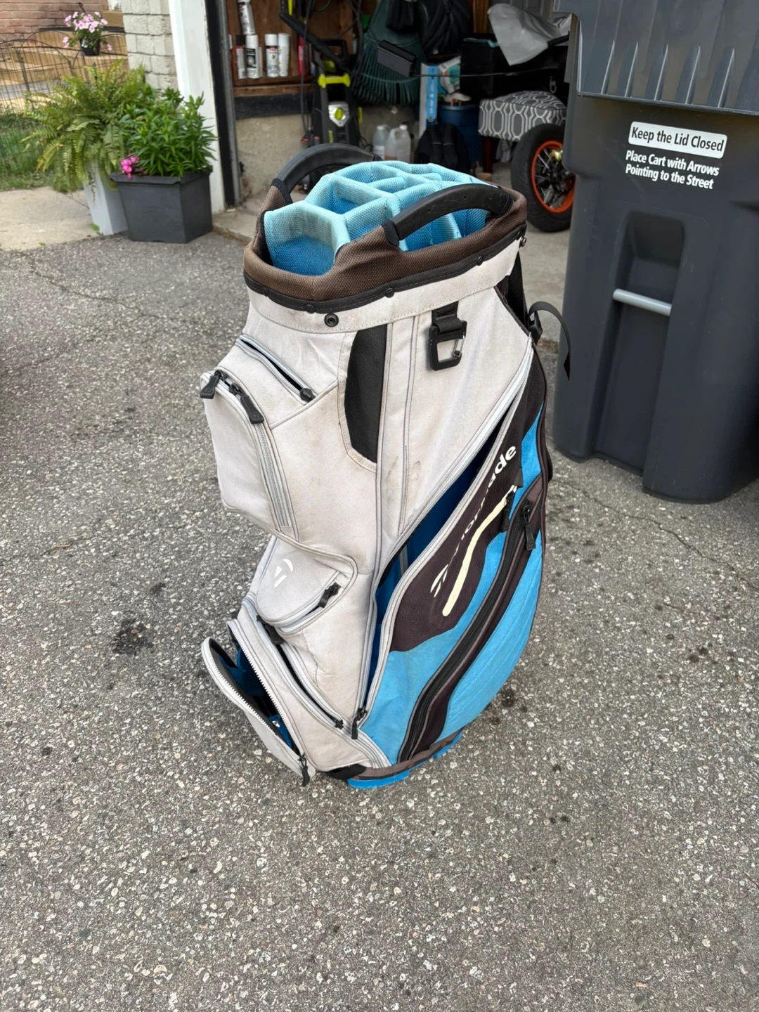 TaylorMade Golf Bag