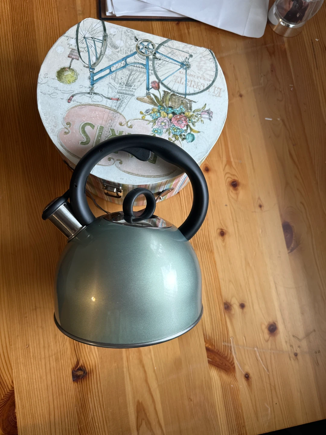 Cuisinart 2 Qt. (1.9 L) Tea Kettle CTK-S17LPC
