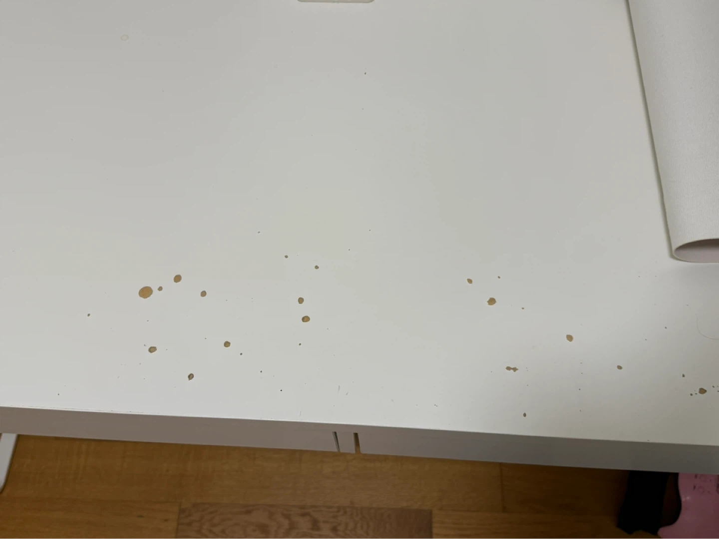 Ikea Micke desk with a drawer. - photo 2
