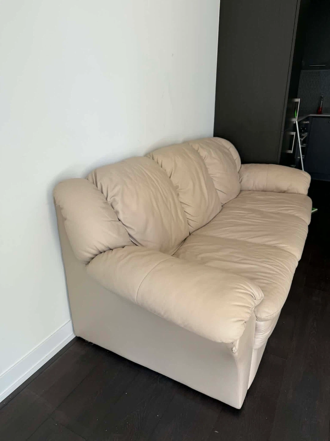 🛋️ [FLASH SALE!!!] REAL Leather Palliser Sofa – $100 🛋️ - photo 2