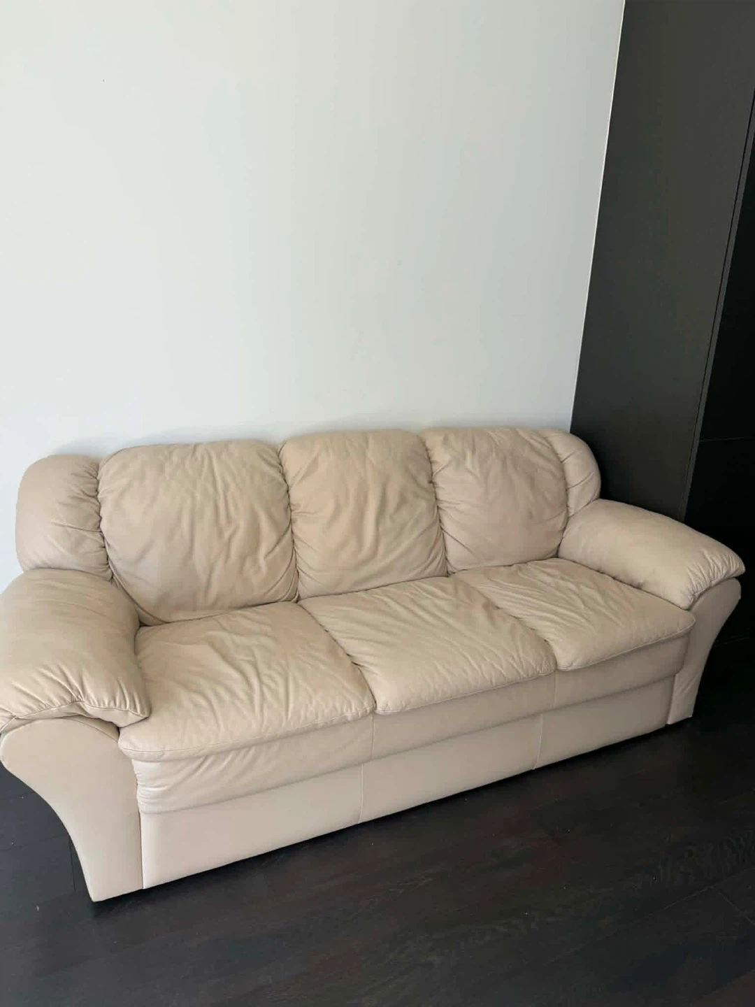 🛋️ [FLASH SALE!!!] REAL Leather Palliser Sofa – $100 🛋️