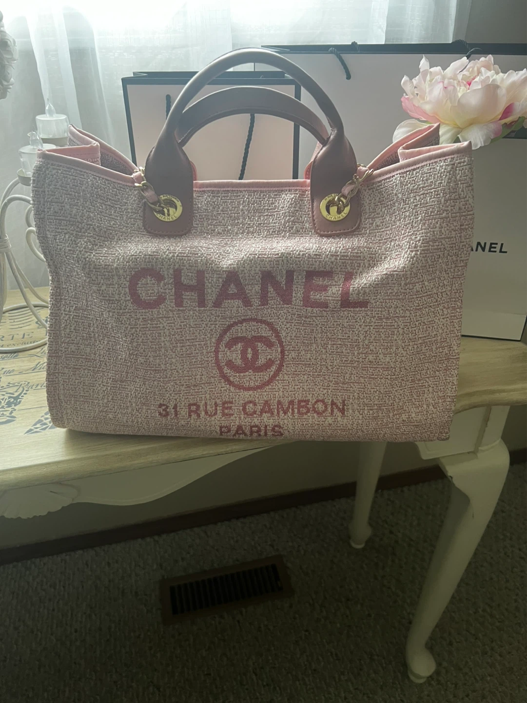 CHANEL Pink Tweed Tote Bag - photo 2