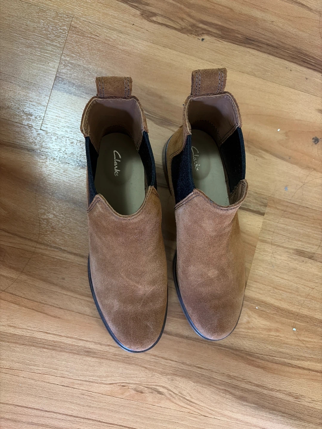 Clarks Brown Suede Chelsea Boots - photo 2