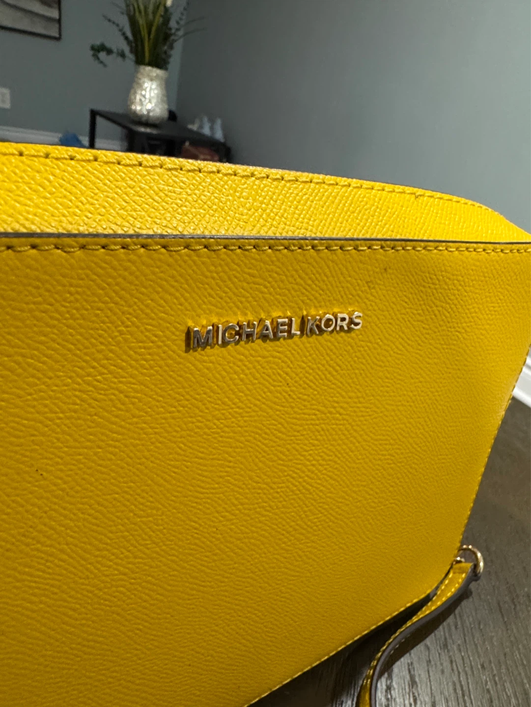 Michael Kors Jet Set Leather LG EW Crossbody Bag - Sunflower - photo 2