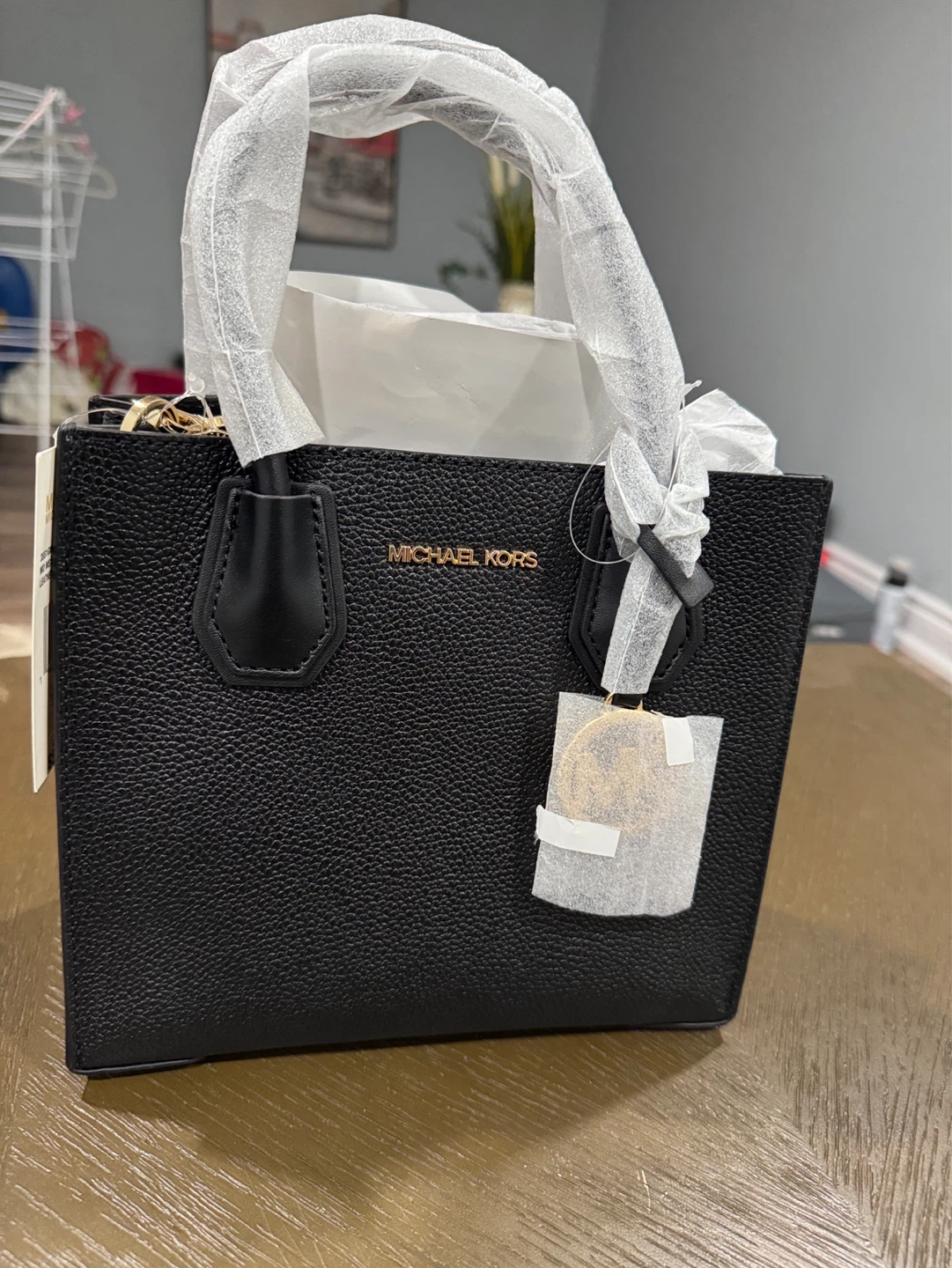 Michael Kors Mercer MD Messenger Bag - Black Leather