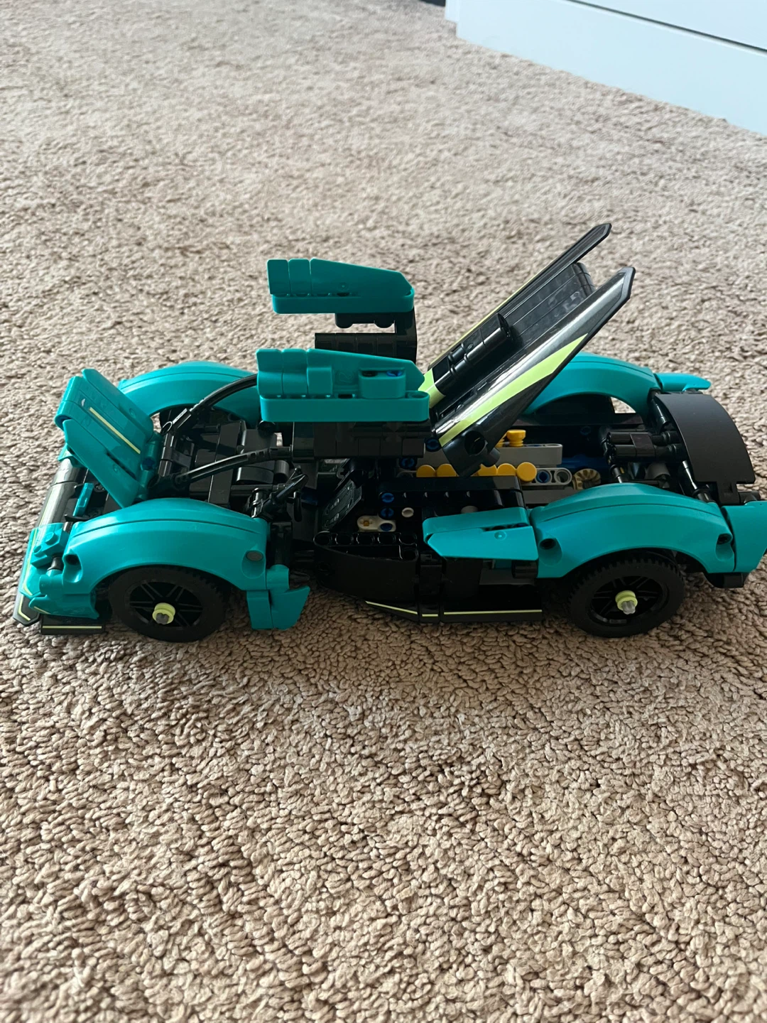 LEGO Technic Aston Martin - photo 3