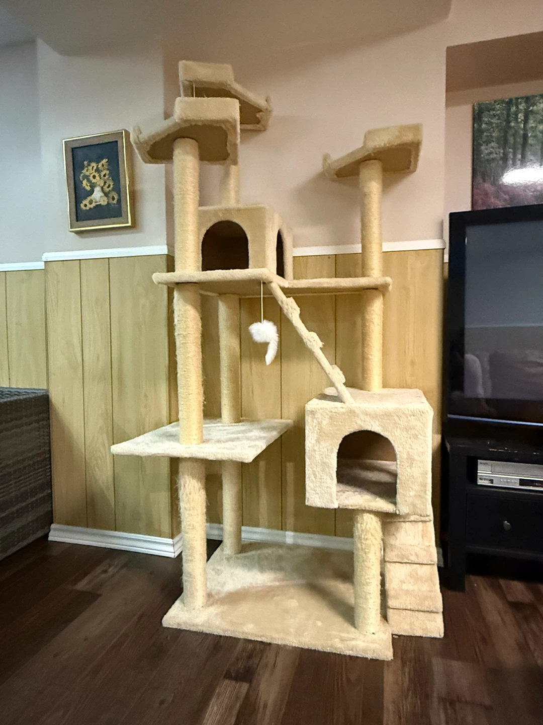 Large Multi-Level Cat Tree / Cat Condo