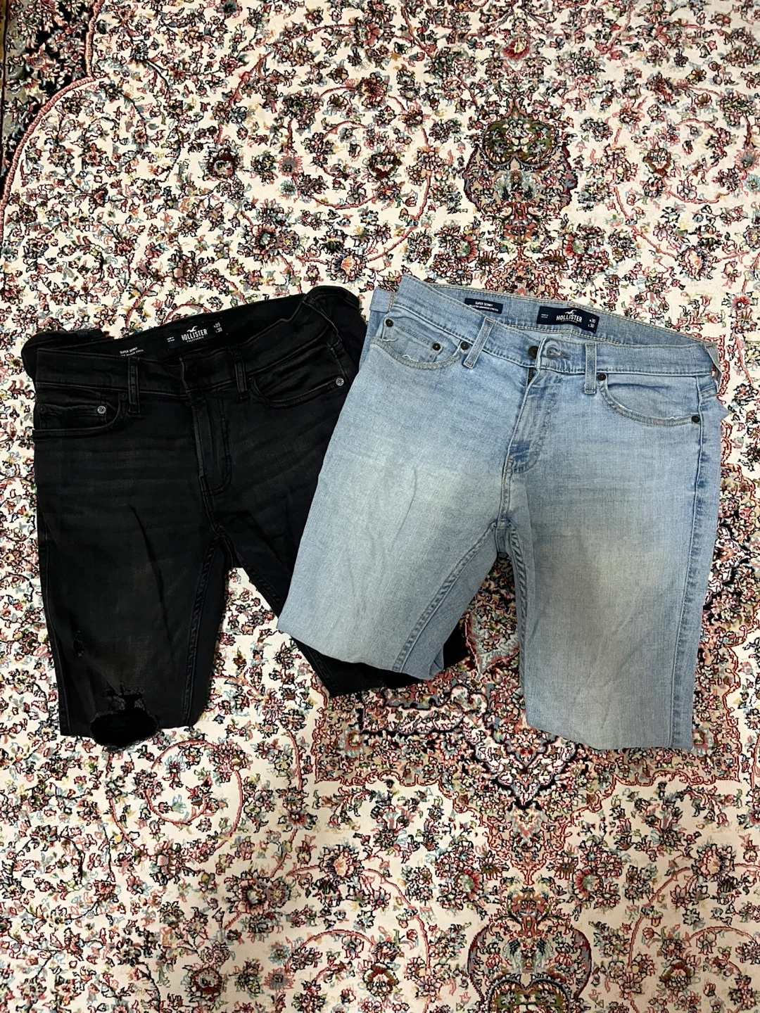 Hollister Skinny Jeans - Black & Light Wash