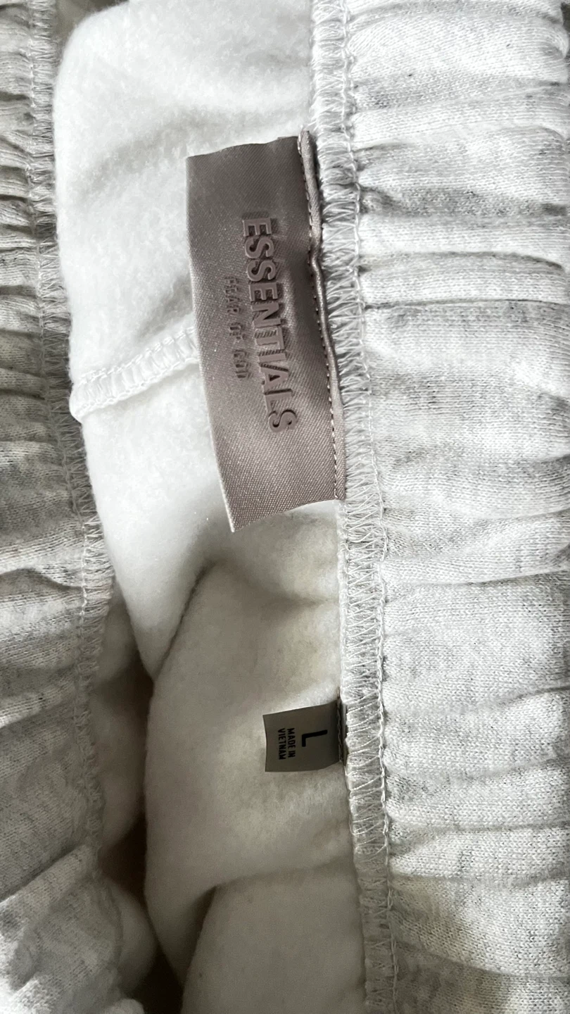 ESSENTIALS Fear of God Grey Sweat Shorts Size L - photo 4