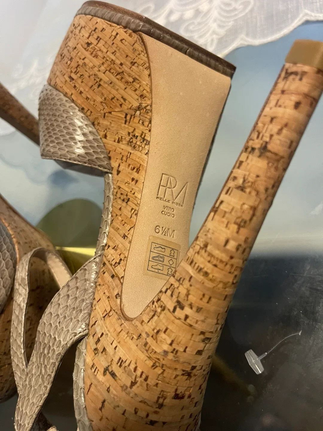 Pelle Moda Cork Platform Heels Size 6.5M - photo 2