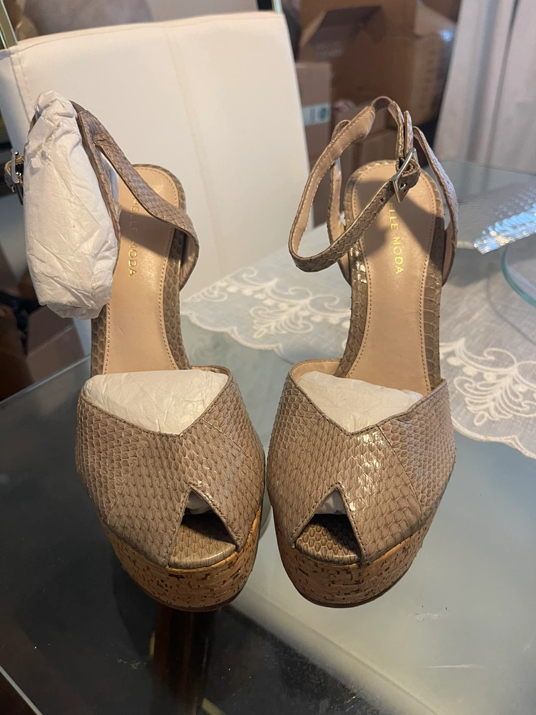 Pelle Moda Cork Platform Heels Size 6.5M - photo 3
