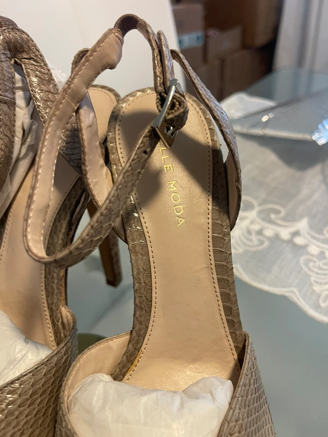Pelle Moda Cork Platform Heels Size 6.5M - photo 4