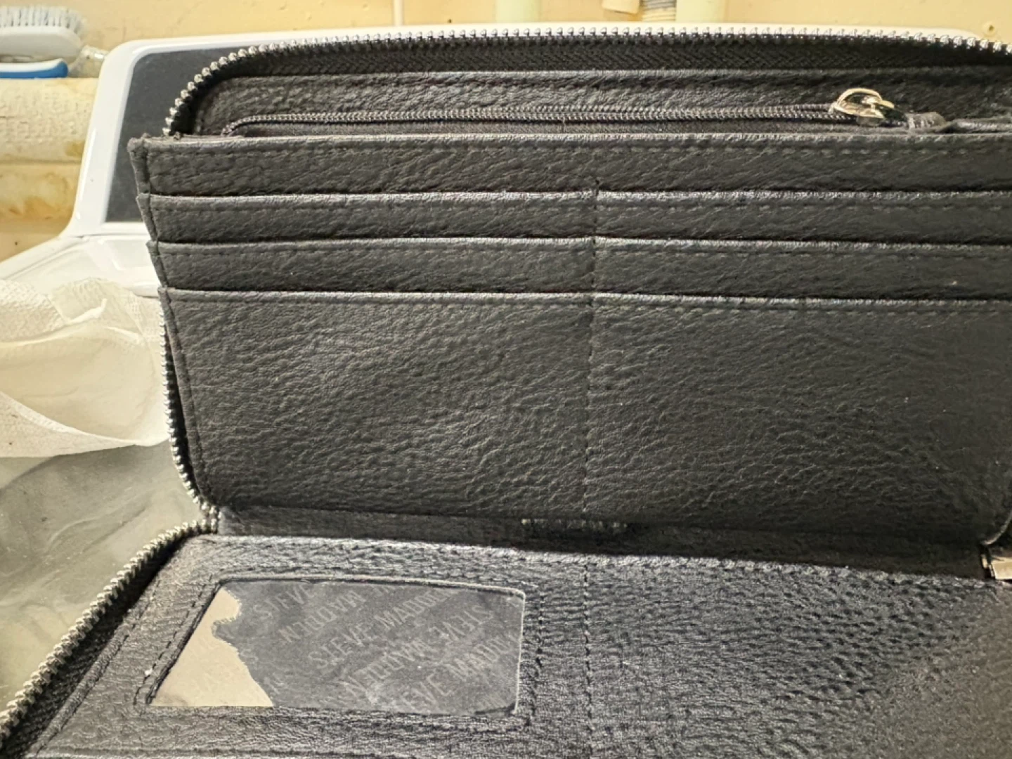 Steve Madden Black Wallet - photo 2