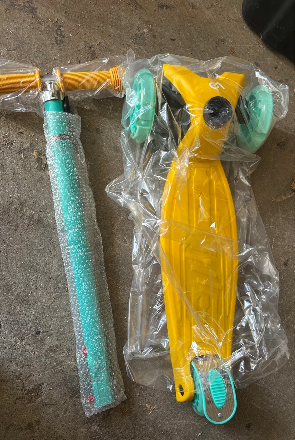 Brand New Kids Scooter with LED Flashing Wheels