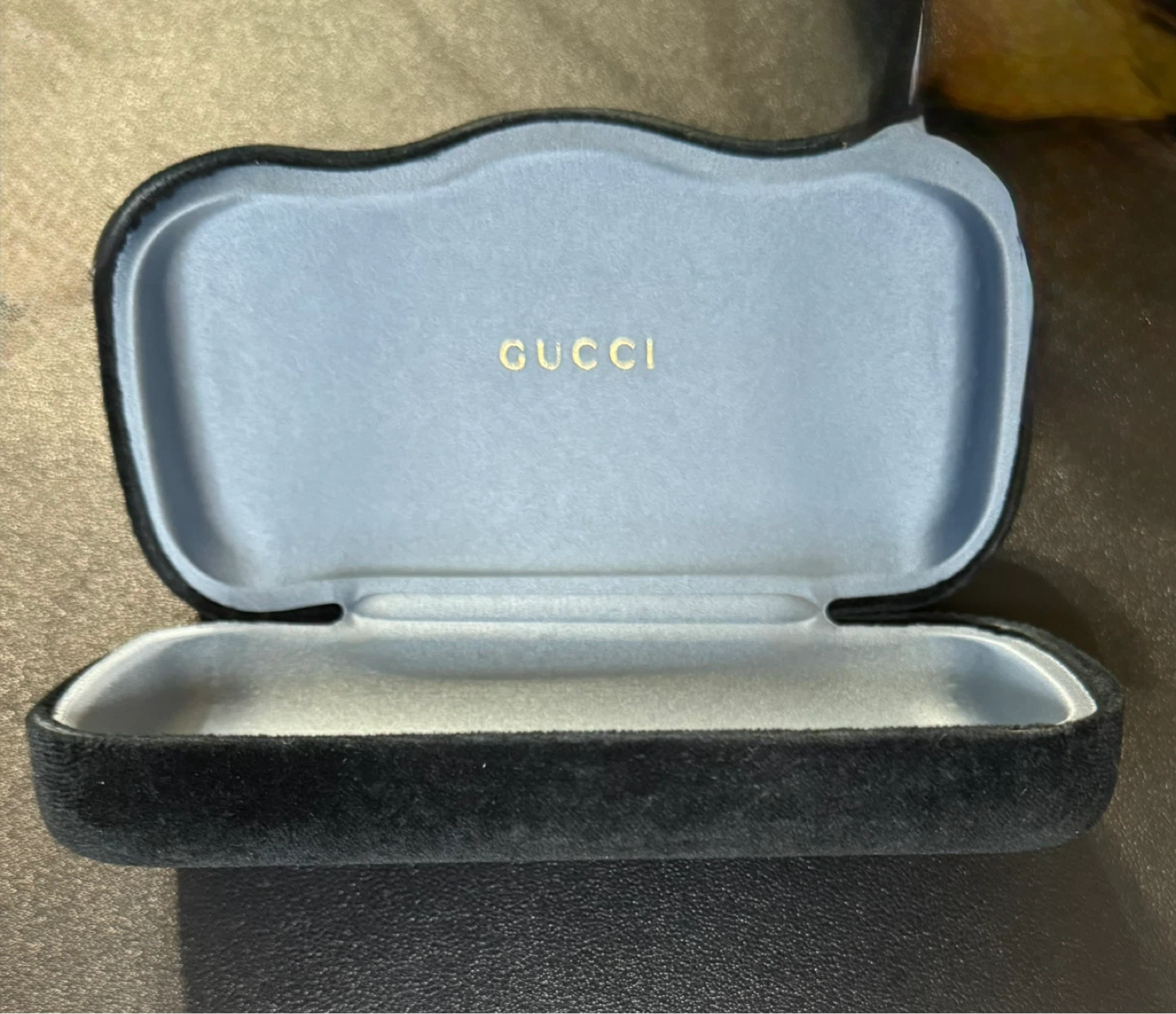 Gucci Women’s Oversize sunglasses - photo 3