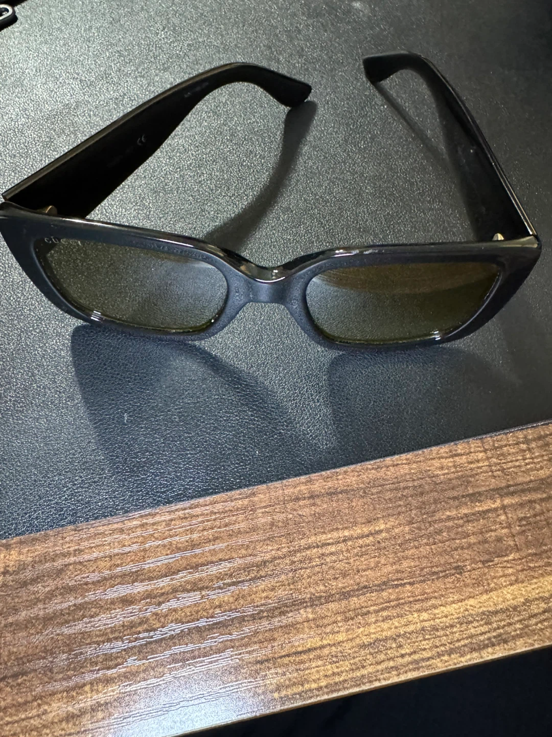 Gucci Women’s Oversize sunglasses - photo 5