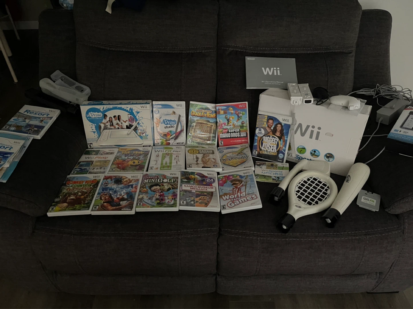 Nintendo Wii Console Bundle with Games and Accessories - photo 4