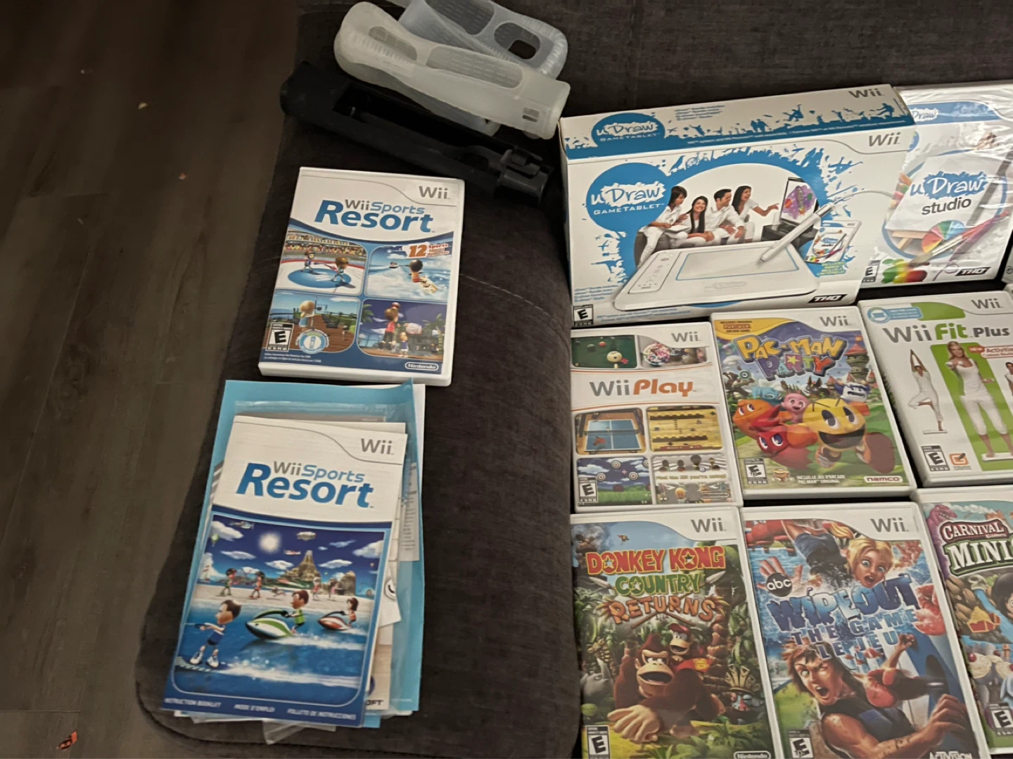 Nintendo Wii Console Bundle with Games and Accessories - photo 5
