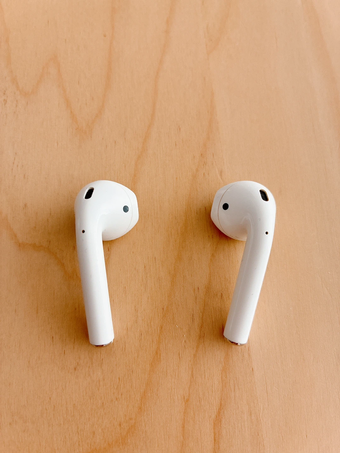 Apple AirPods (2nd Generation) Charging Case with EarPod - photo 2