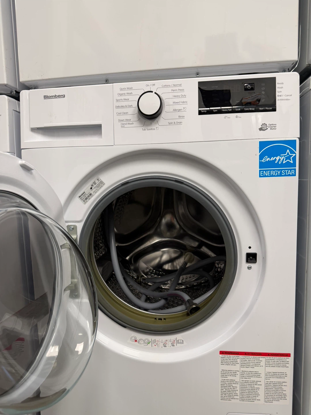 Blomberg Electric Washer & Dryer - photo 3
