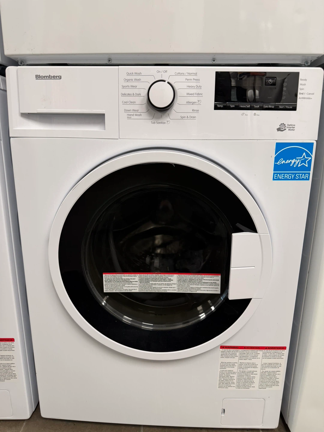 Blomberg Electric Washer & Dryer - photo 2
