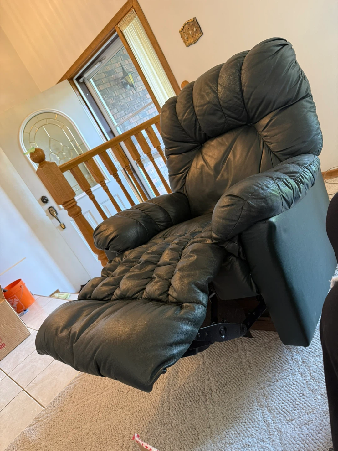 Black Leather Recliner Chair - photo 2
