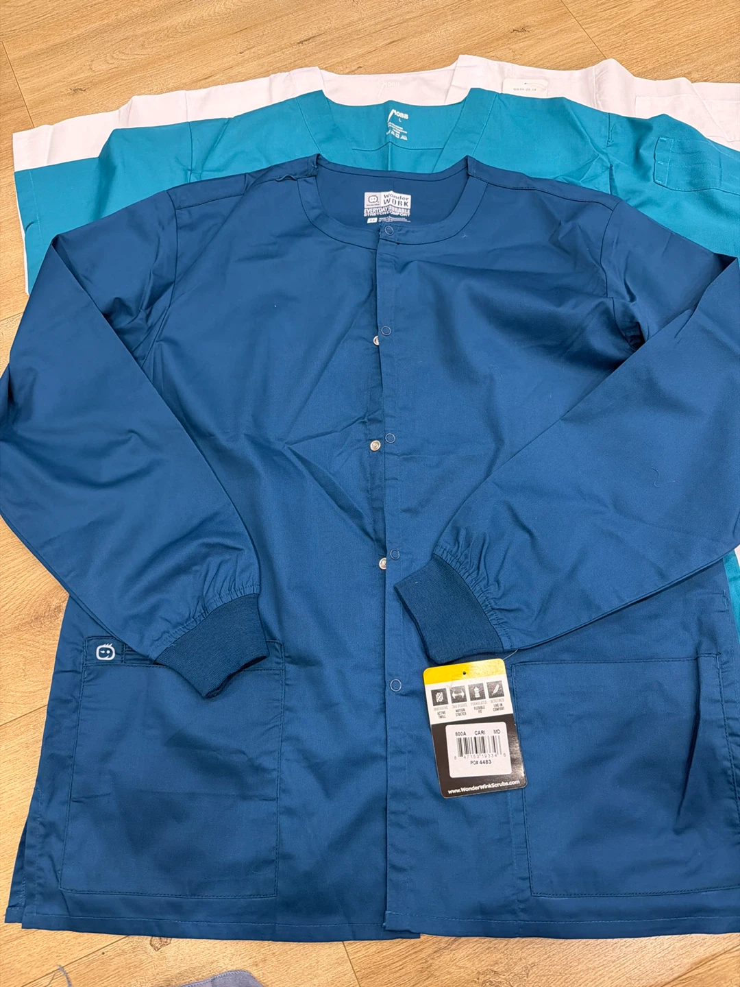 New with tags MOBB/Wonder Work Snap Front Scrub Jacket - Blue