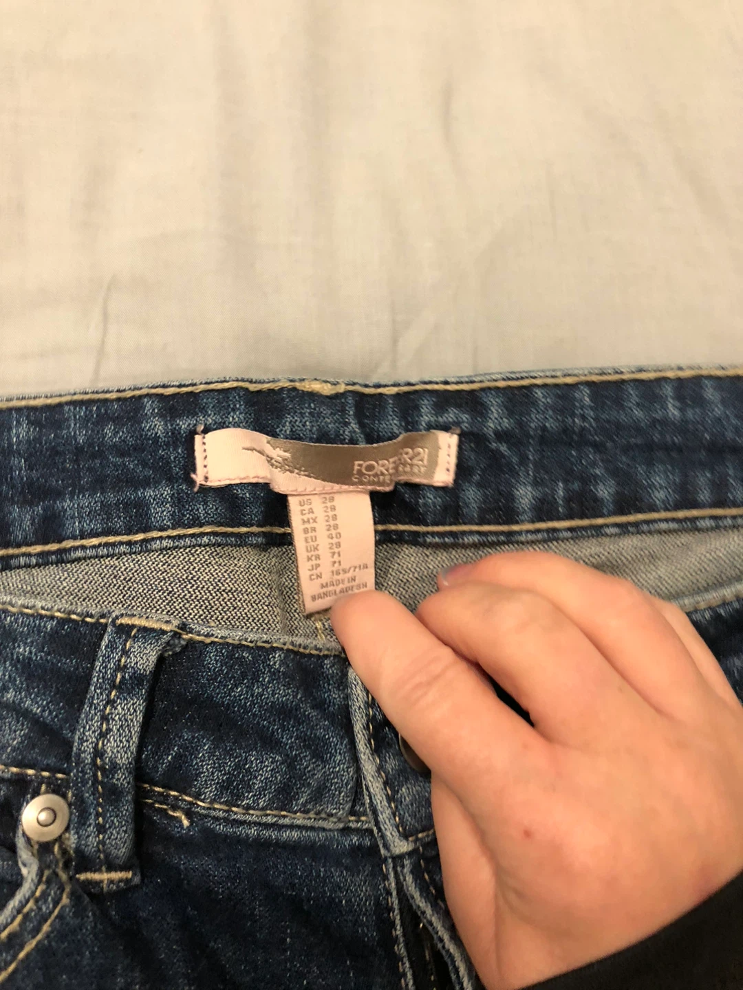 Forever 21 Jeans Size 28 - photo 2