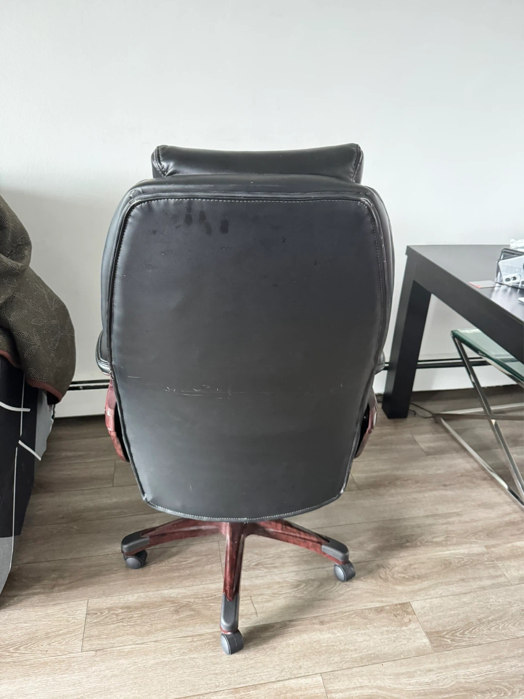 Black Executive Office Chair with Padded Headrest - photo 3