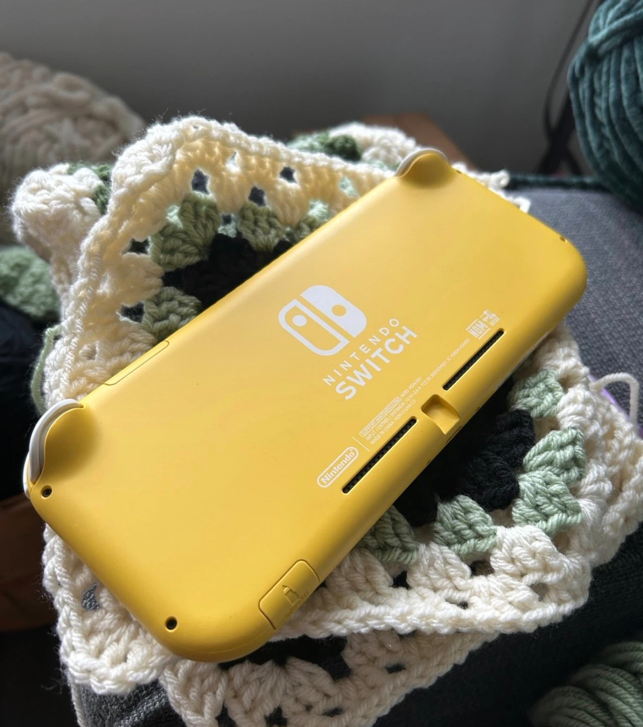 Nintendo Switch Lite Yellow