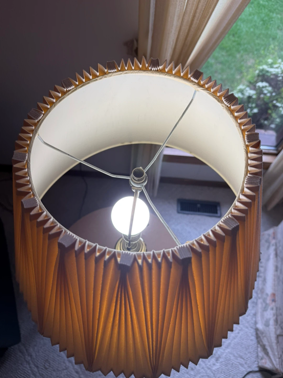 Vintage Brass Table Lamp with Pleated Shade - photo 3
