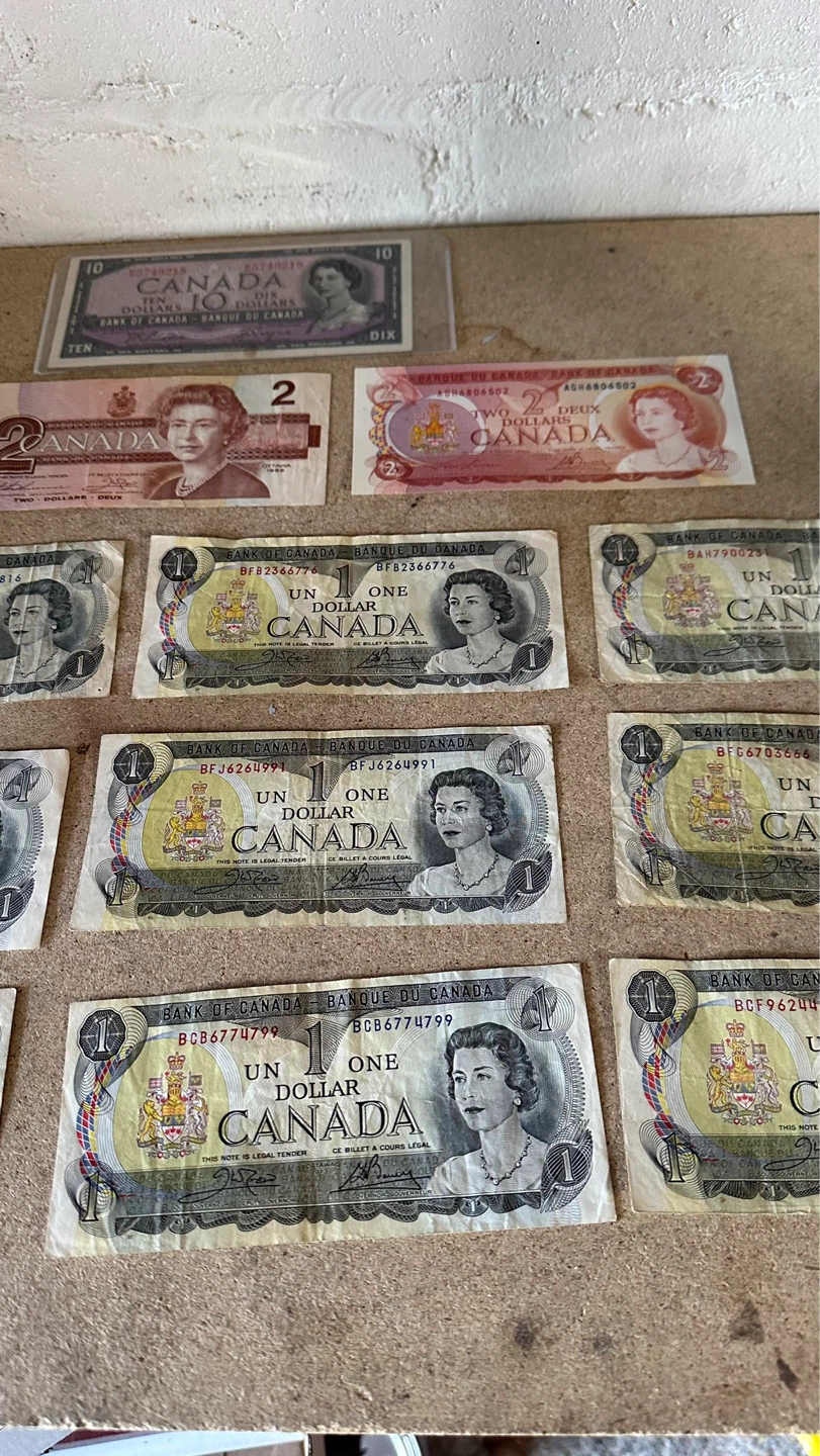 Assorted Old Canadian Currency - photo 4