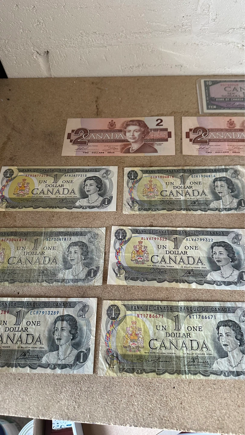 Assorted Old Canadian Currency - photo 3