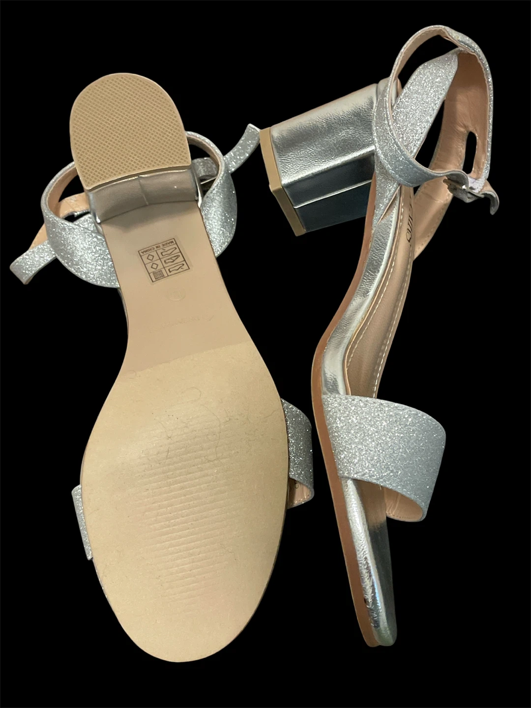 New Dream Pairs Silver Glitter Chunk 2” Heel Sandals 8.5 - photo 2